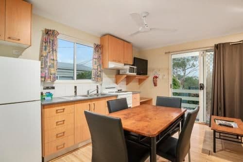 Deluxe 2 Bedroom Cabin - Sleeps 5
