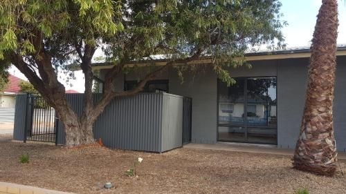 Stay Awhile in Port Pirie - min stay 4 nights (Stay Awhile In Port Pirie - Min Stay 4 Nights)3