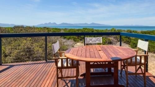 Dolphin Beach House4