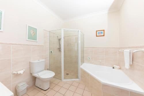 2 Bedroom Xtra Lge Gardenview Apartment