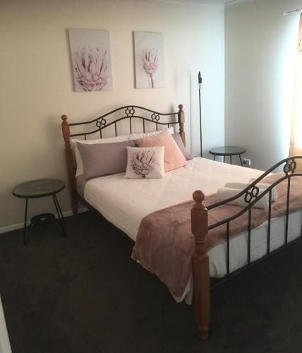 3ree- Spacious & Charming Apartment3