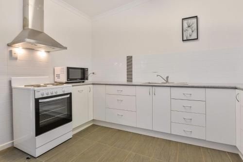 Getaway Villas Unit 38-2 - 1 Bedroom Self-Contained Accommodation1