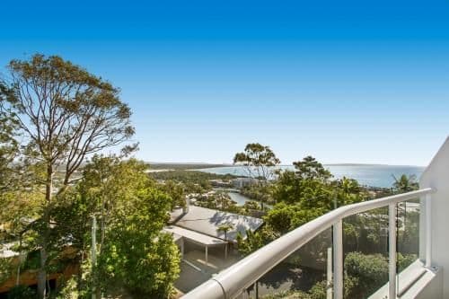 Deluxe Two-Bedroom Apartment with Ocean View