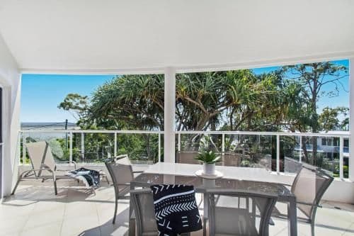 Deluxe Two-Bedroom Apartment with Ocean View