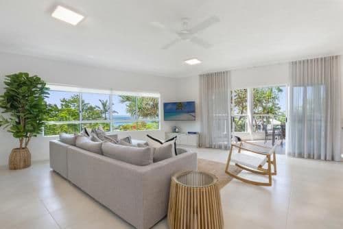 Deluxe Two-Bedroom Apartment with Ocean View