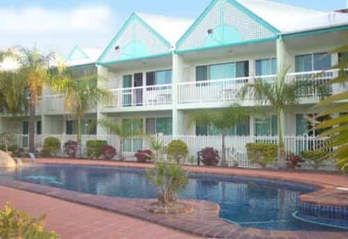 Reef Adventureland Motor Inn