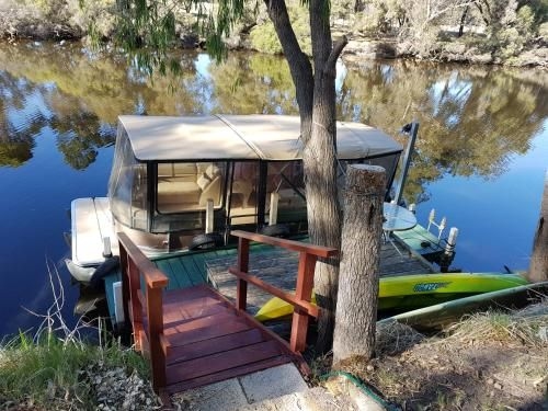 Amazing River House4