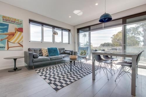 Explore Sydney from a new North Shore apartment (Explore Sydney From A New North Shore Apartment)0