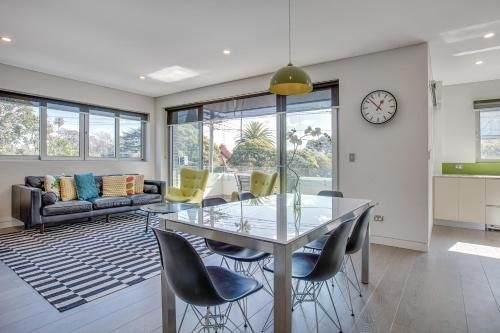 Large and brand-new apartment close to city (Large And Brand-New Apartment Close To City)0