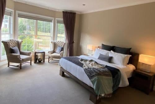 King Room with Spa Bath