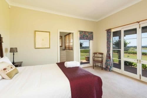 Four-Bedroom Holiday Home