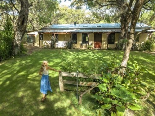 Pioneer Three-Bedroom Spa Cottage