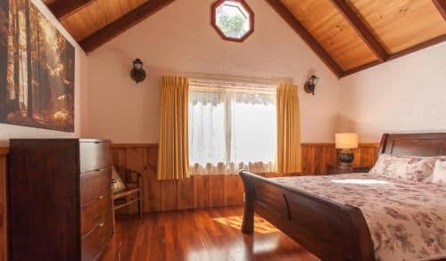 Endeavour Three-Bedroom Cottage