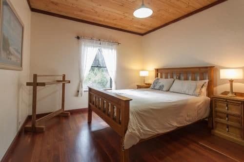 Pioneer Three-Bedroom Spa Cottage