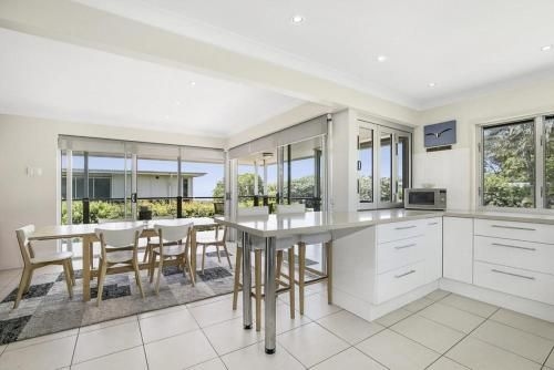 Moreton View3
