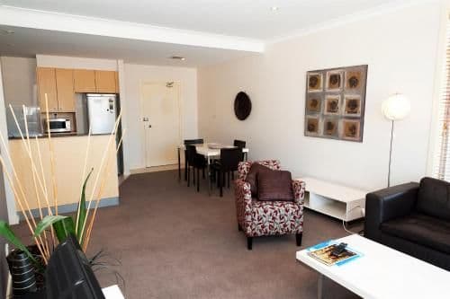 Luxury Two-Bedroom Apartment - City