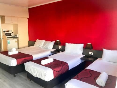 Deluxe Family Room