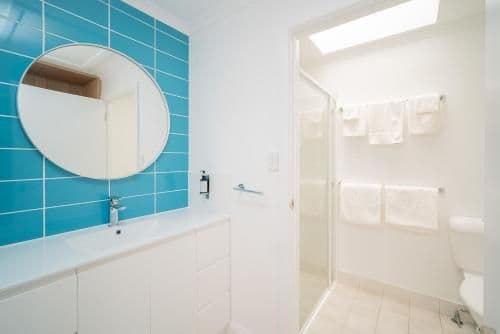 Queen Terrace Room - Renovated/No Pets Allowed