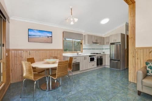 Family Cabin with Spa Bath