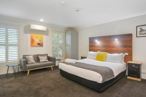 Deluxe King Room