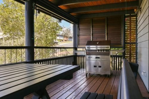 52 Tramican Street4