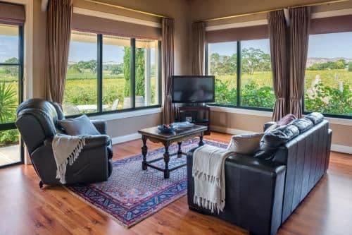 Deluxe One-Bedroom Cottage