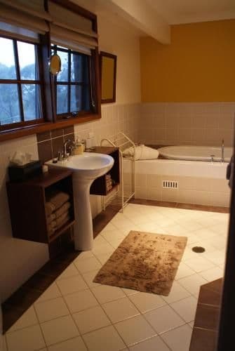 Standard Double Room with Bath Tub