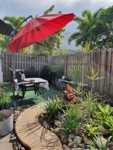 Apartment with Garden View