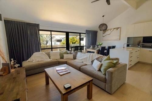 Peregian Court Resort3
