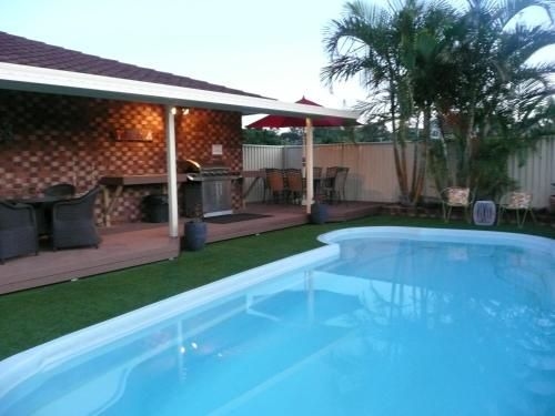 โรสเบอร์น การ์เด้น โมเต็ล (Rosebourne Gardens Motel)4