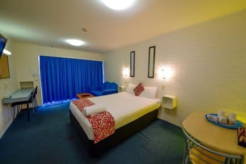 Standard Queen Room