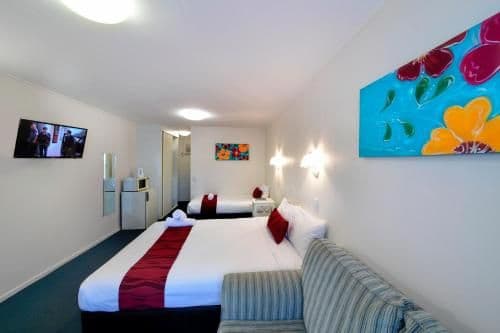 Queen and Single Room