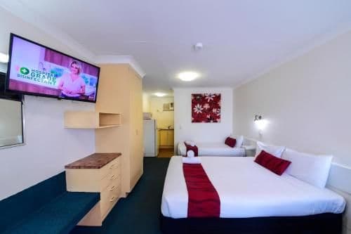 Queen and Single Room with Kitchenette