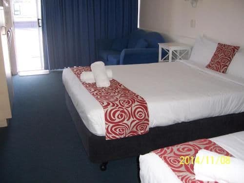 Queen and Single Room