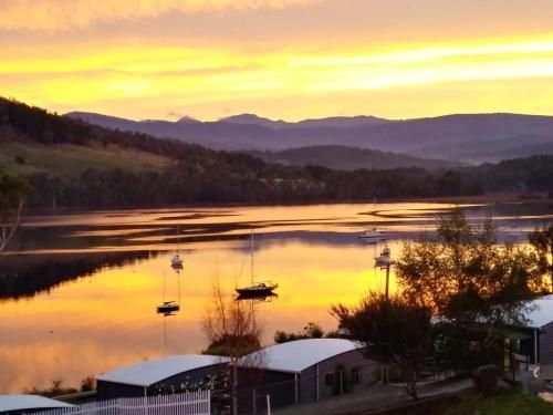 Port Huon Cottages1