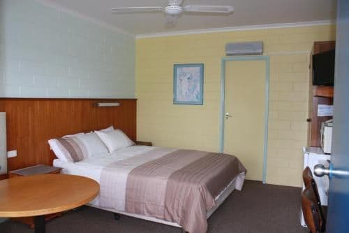 Queen Room with View