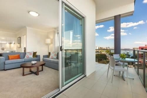Three-Bedroom Apartment with Balcony