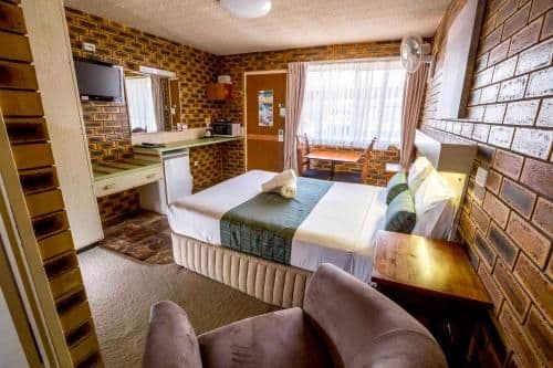 Standard Queen Room
