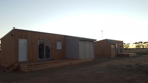 Lara Lodge1