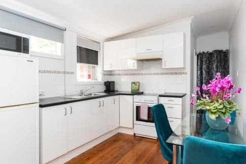 One-Bedroom Cottage (not pet friendly)