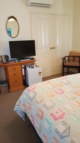 Pond View King or Twin Room