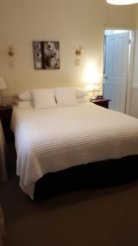 Palm View Queen Room