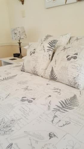 Queen Room with Garden View