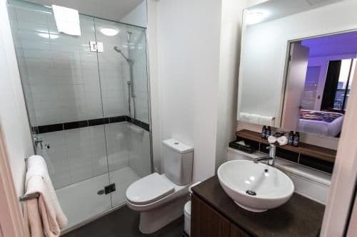 One-Bedroom Apartment - King View