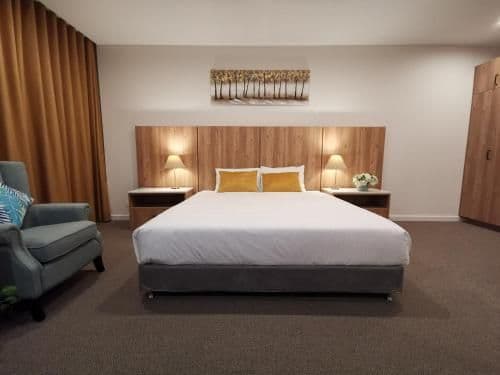 Suite with Spa Bath