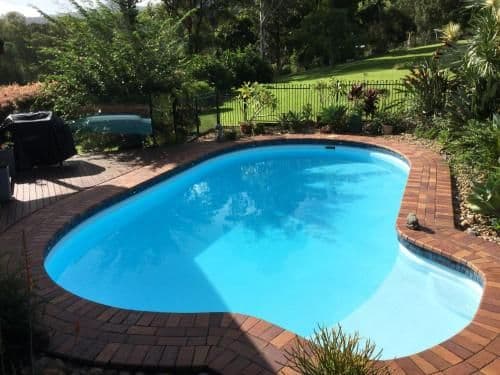 Apartment with Pool View