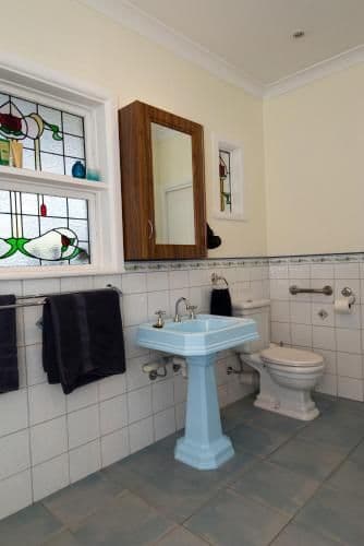 Streeton King Suite