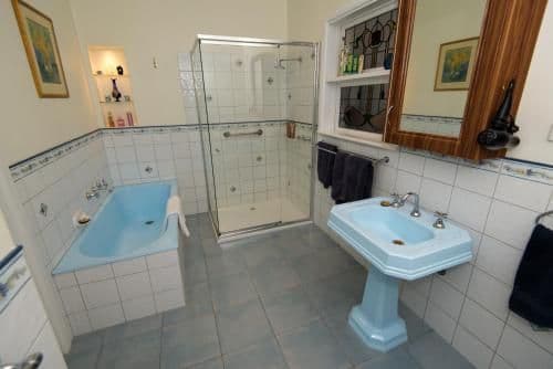 Streeton King Suite