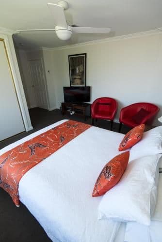 Roberts Queen Suite