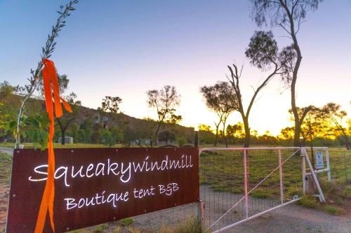 Squeakywindmill Boutique Tent B&B4